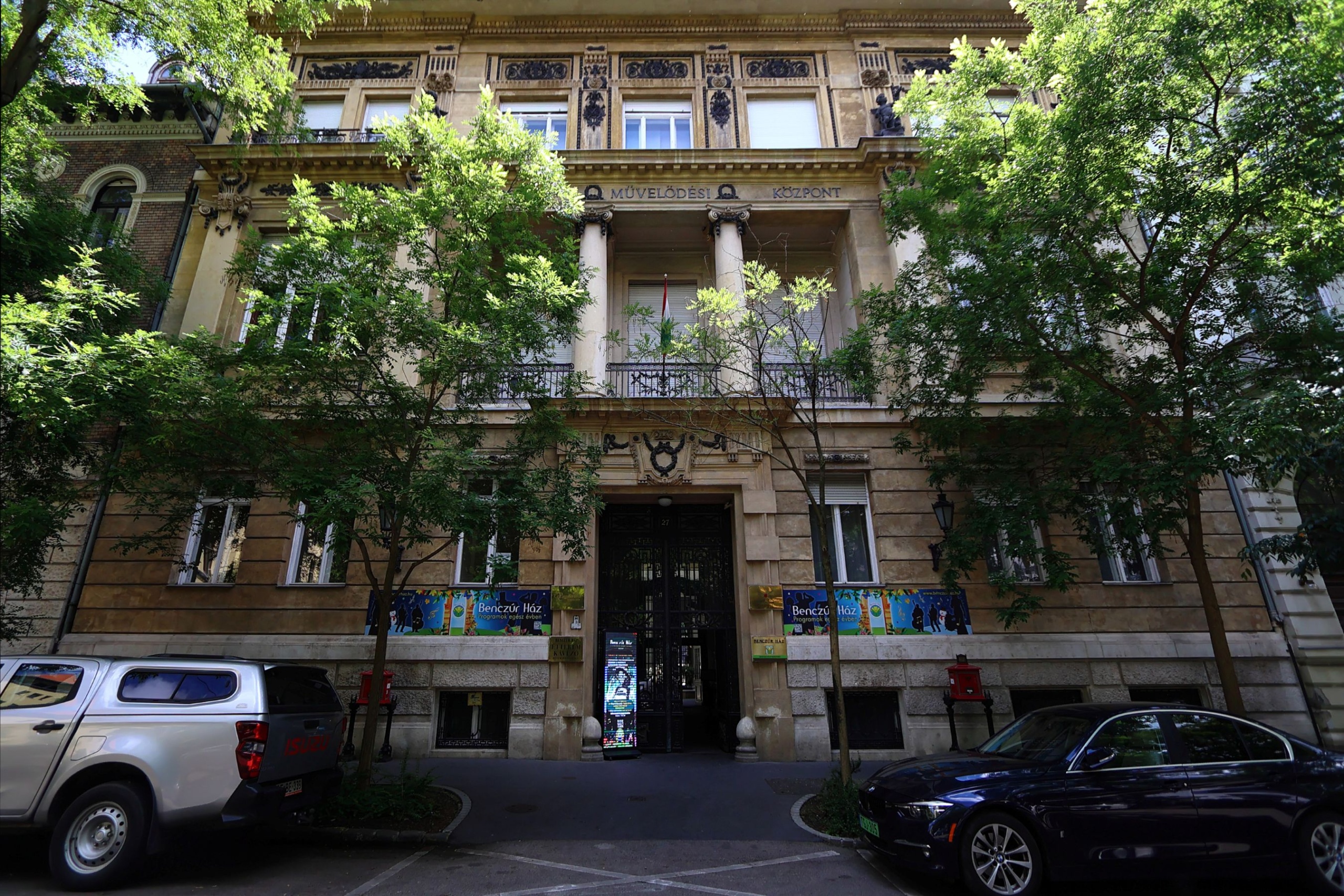 Az Egyedi-palota, más néven Stern-palota homlokzata.