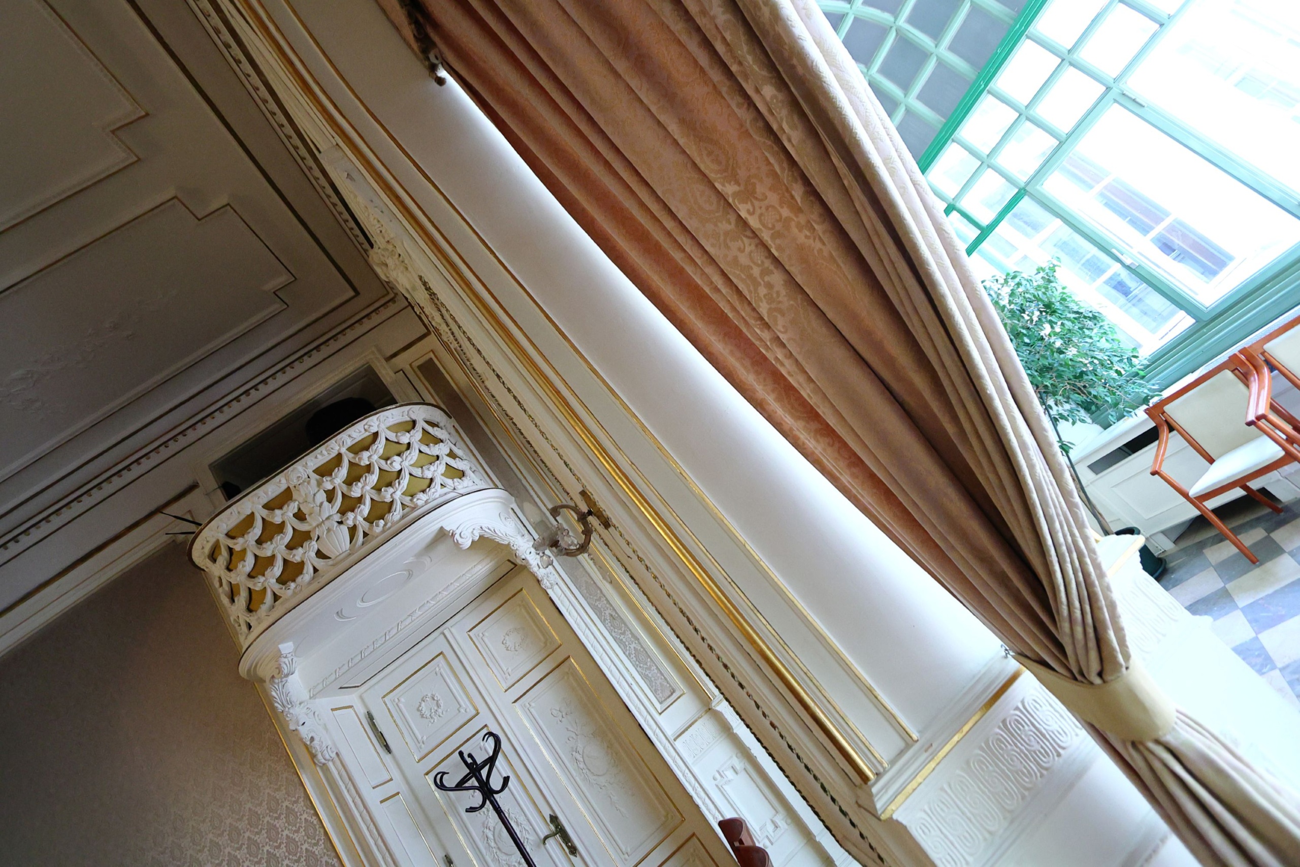 Egyedi-palota díszterme, amikor nem vendégeket fogadott, a család hallja volt.