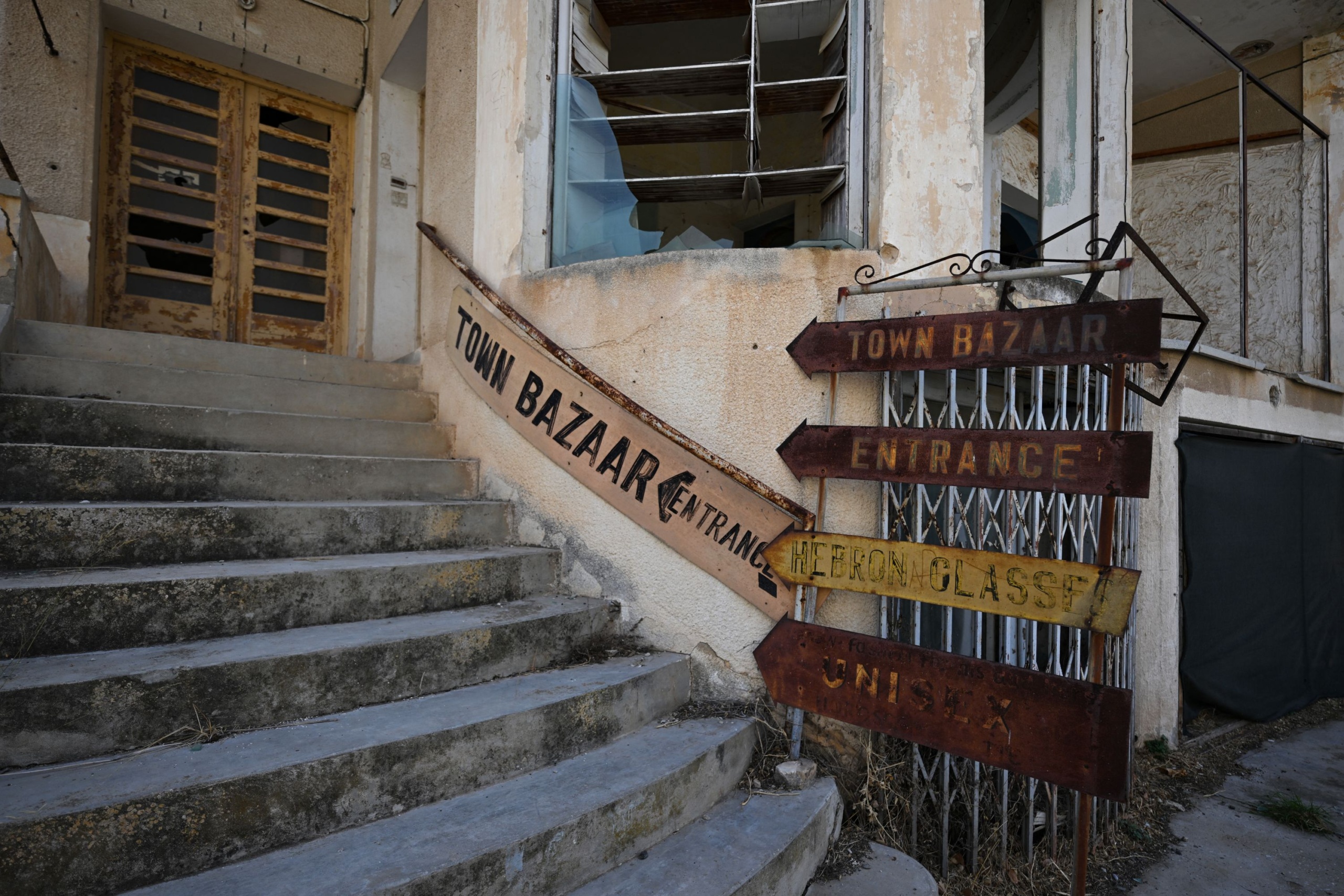 Varosha Európa legnagyobb szellemvárosa.