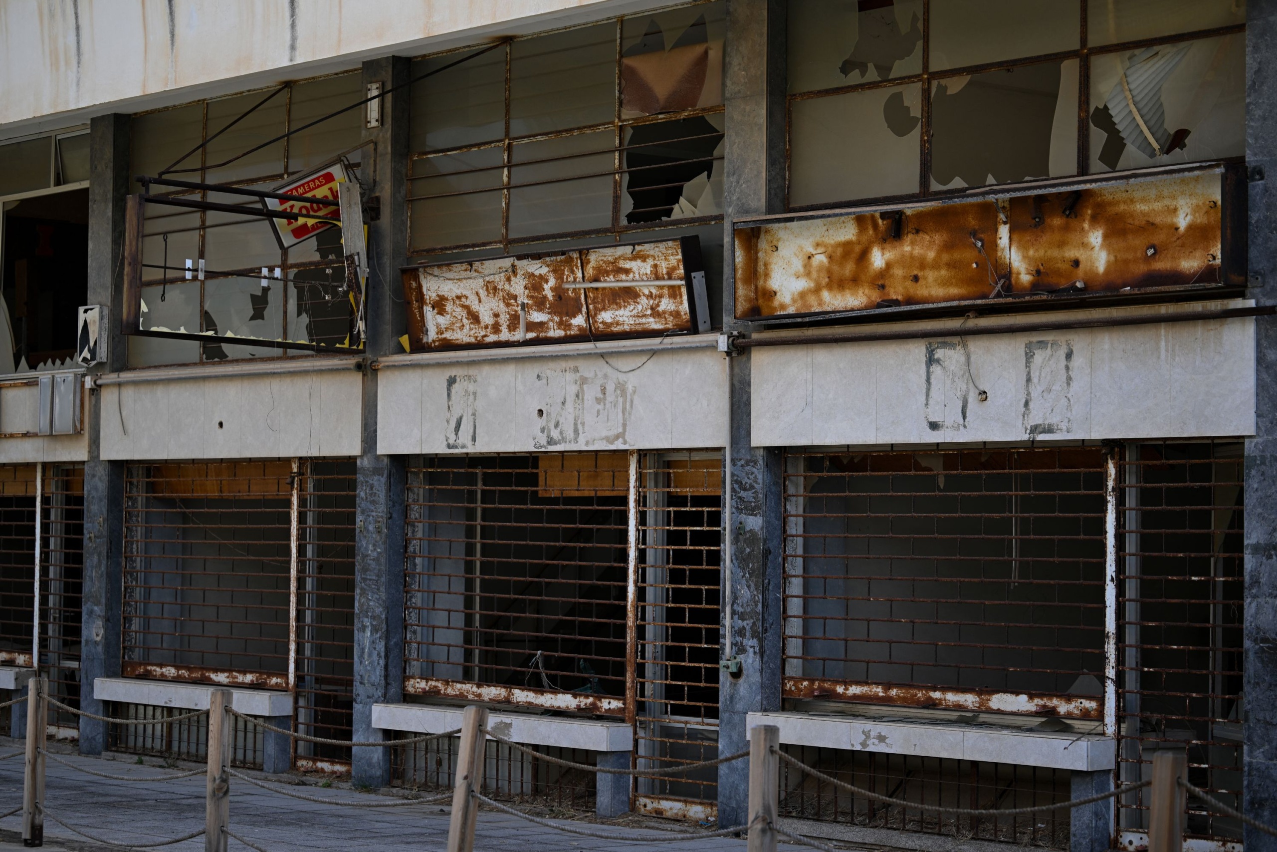 Varosha Európa legnagyobb szellemvárosa.