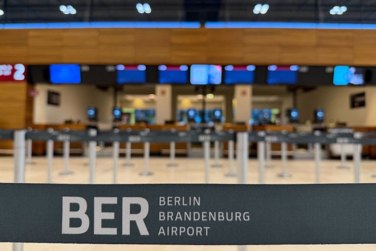 A berlini Brandenburg repülőtér üres csarnoka
