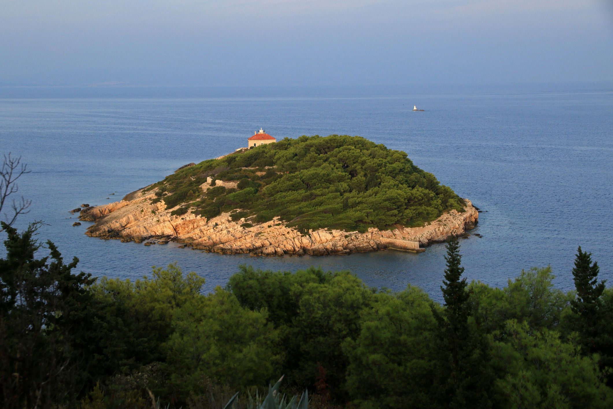 Host szigete a horvátországi Vis közelében.