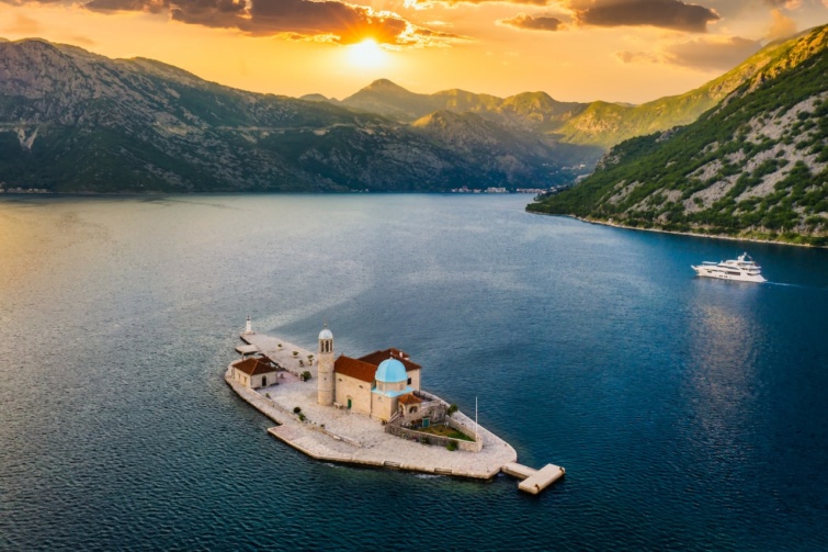 Montenegró, Our Lady of the Rock - Startlap Utazás Az Our Lady of the Rock madártávlatból