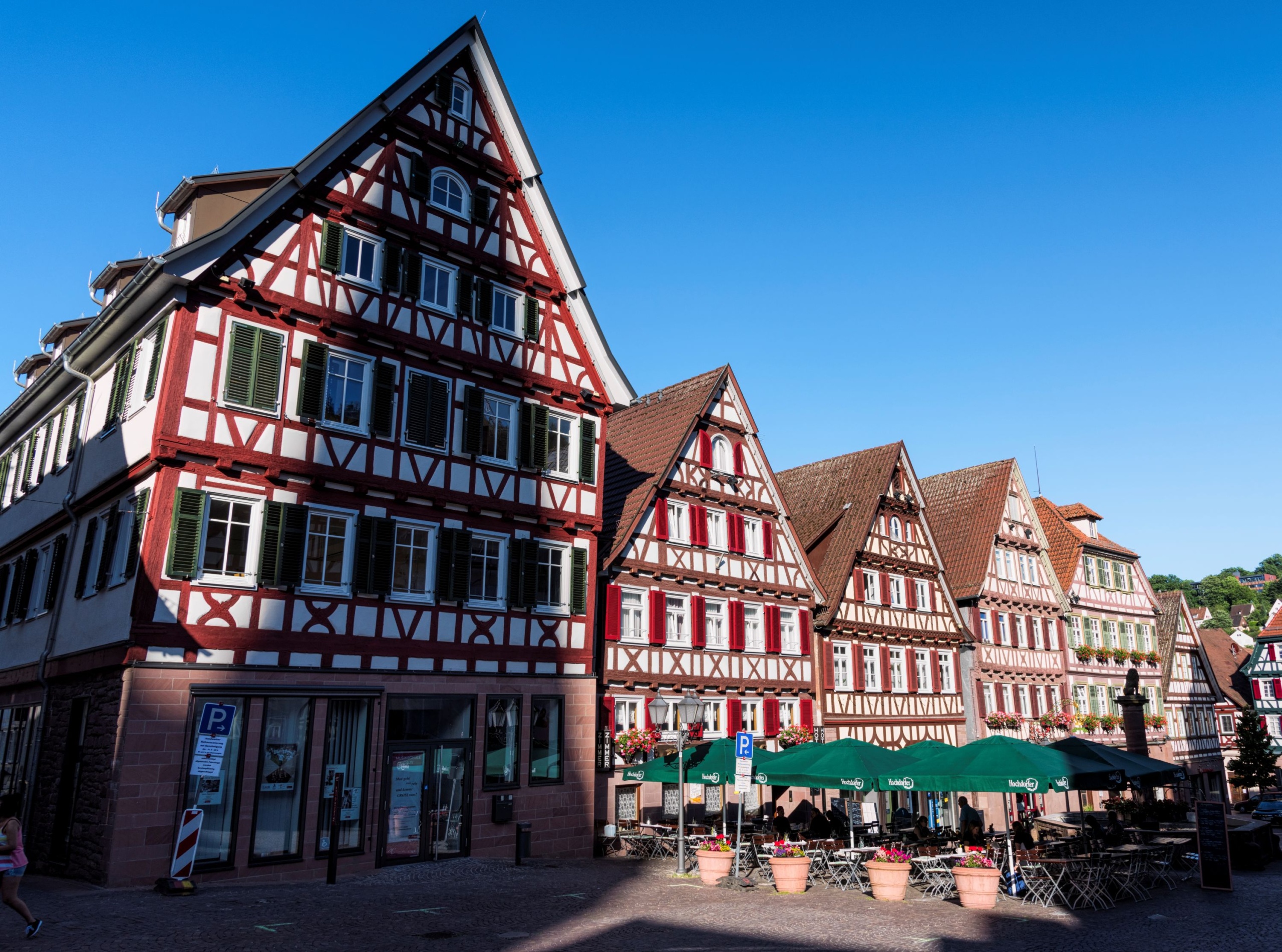 Hagyományos favázas házak.