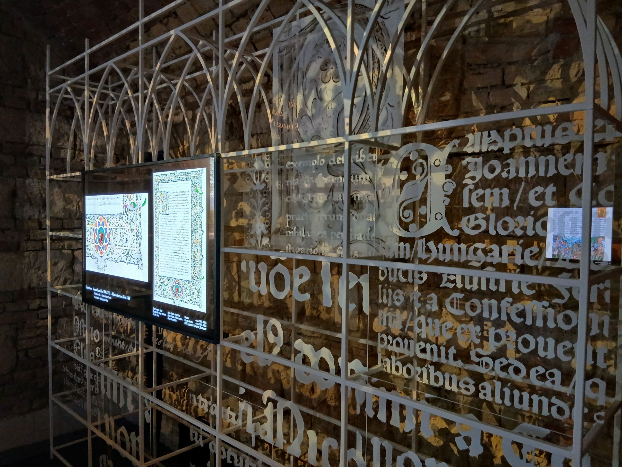 A Citadella kiállításának installációja.