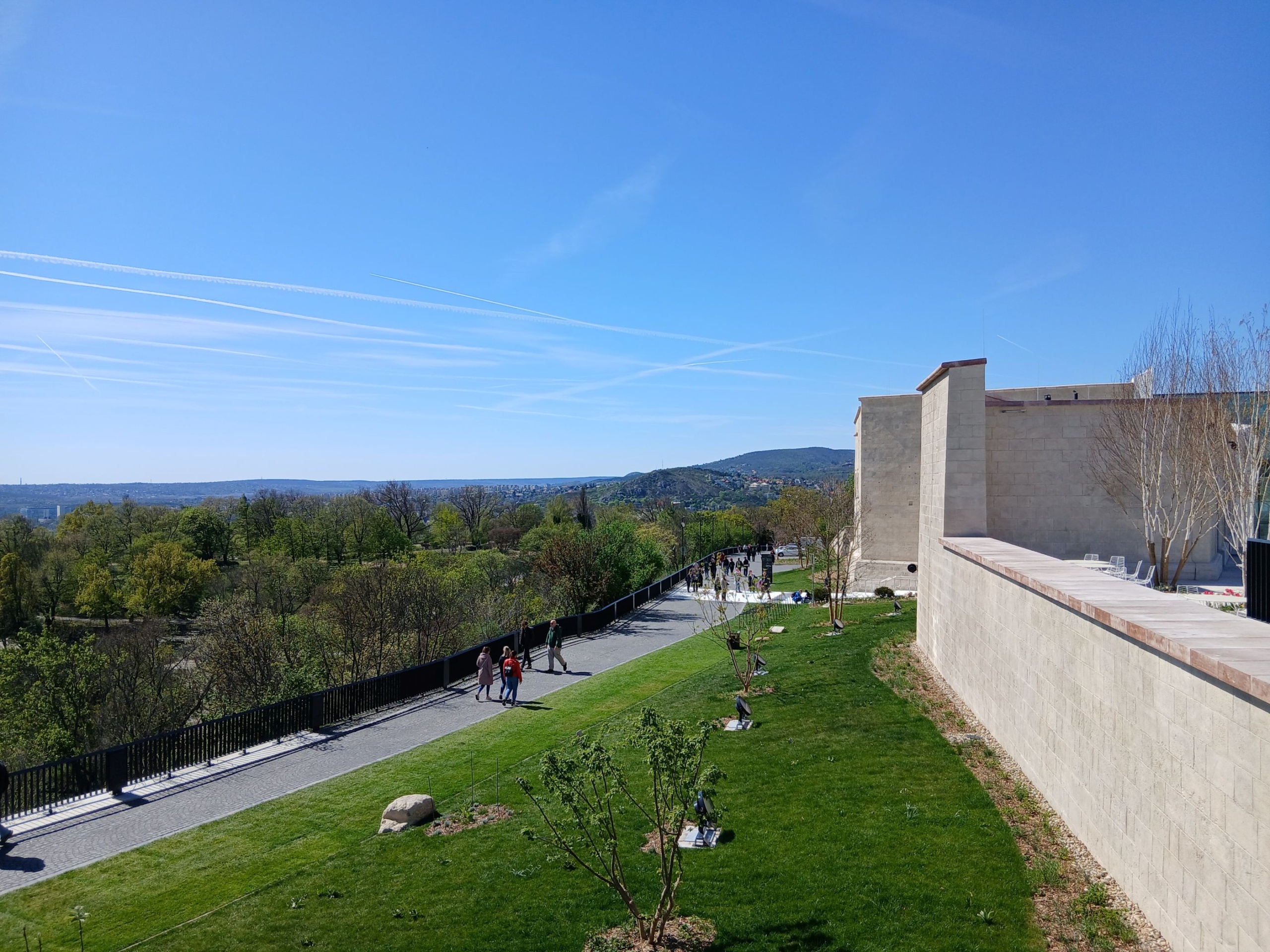 A Citadella melletti út.