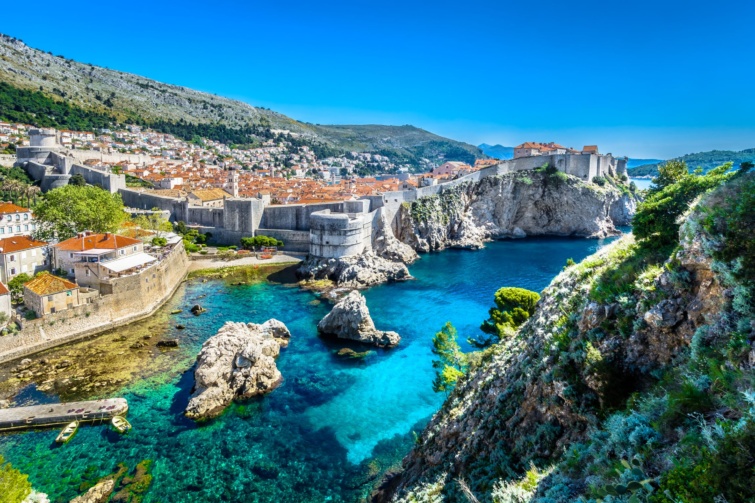  Légi panoráma Dubrovnik városképéről az Adriai-tenger partján, Horvátországban.