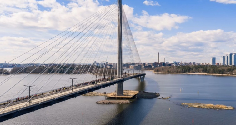 Új híd kizárólag gyalogosforgalommal