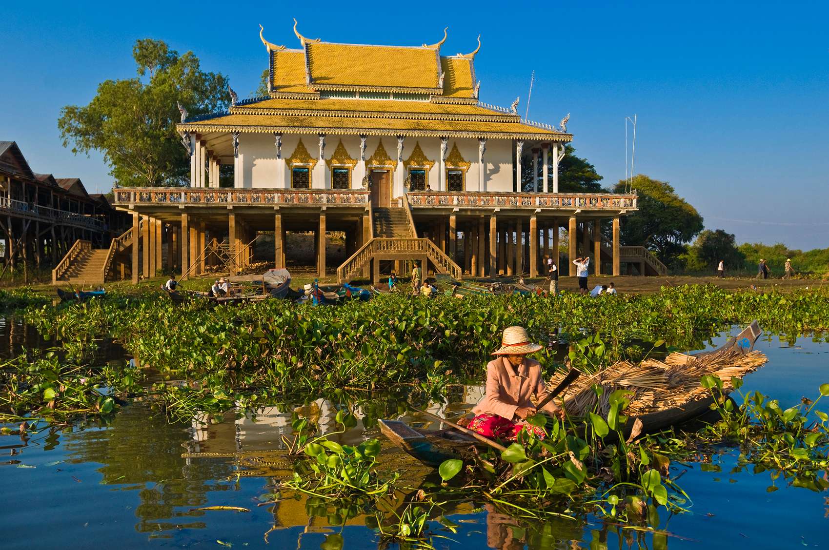 templom a víz fölött