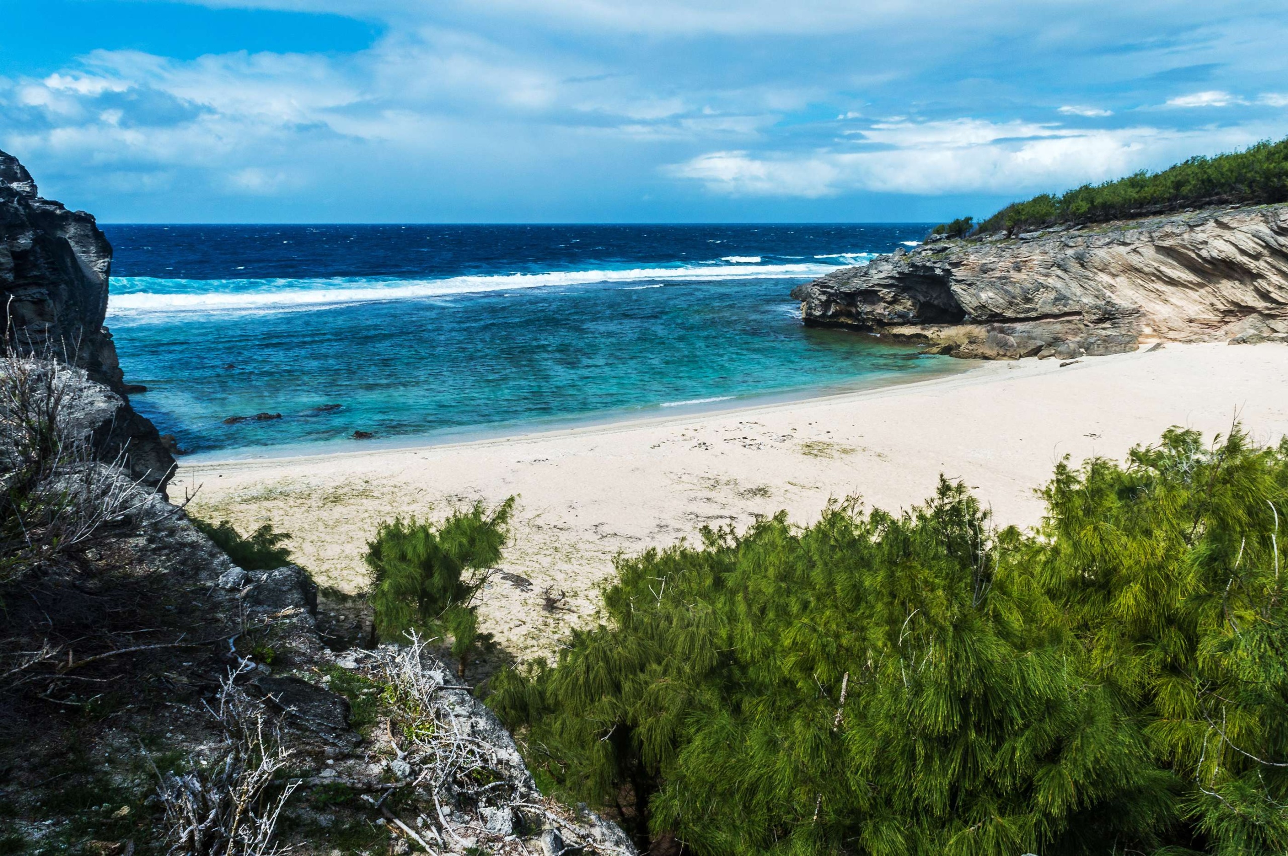 Tengerpart emberek nélkül