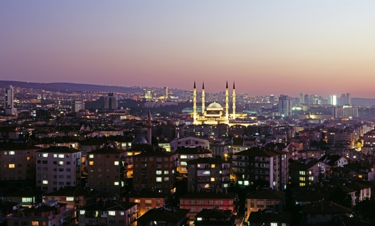 Ankara esti fényben, madártávlatból