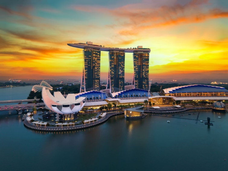 szingapur - Startlap Utazás Marina Bay Sands egy integrált üdülőhely Szingapúrban, a Marina-öböl partján, és a város egyik nevezetessége