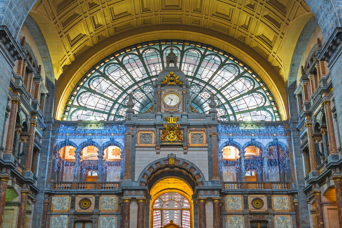 Antwerpen központi pályaudvara