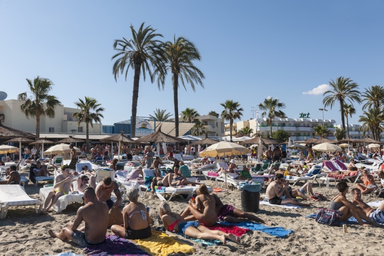 invazív kígyó Ibizán - Startlap Utazás Strandolók Ibizán