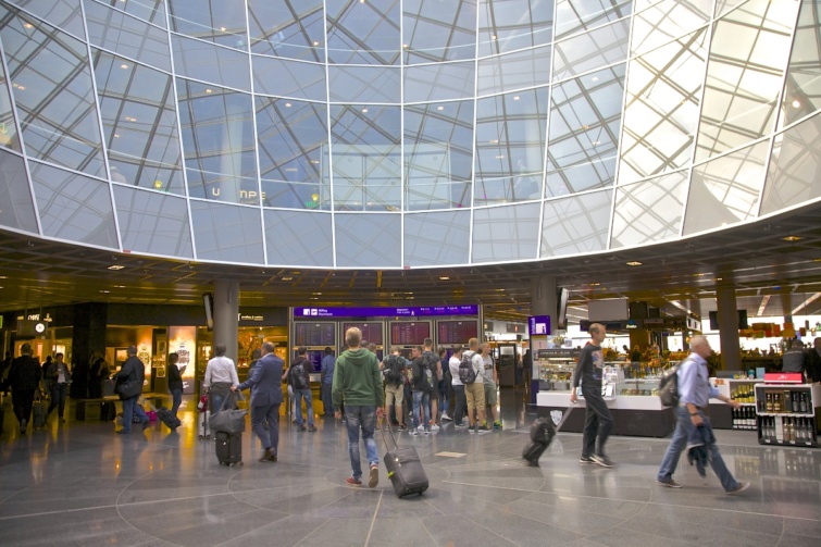 frankfurt_repter_ - Startlap Utazás A frankfurti repülőtér.