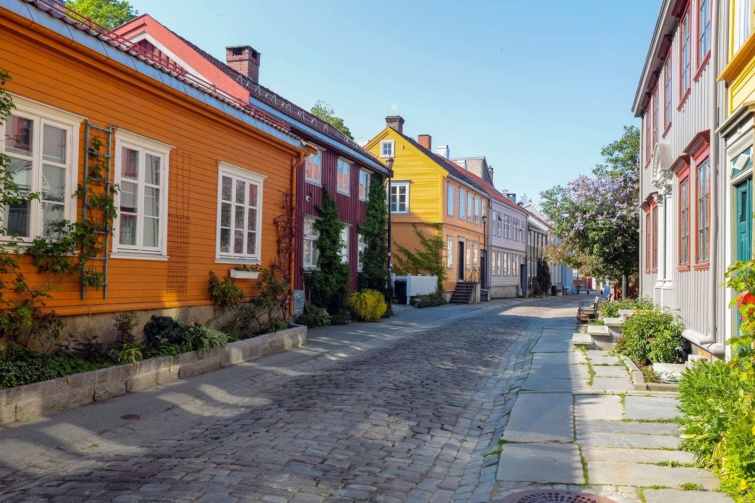 színes házak északon
