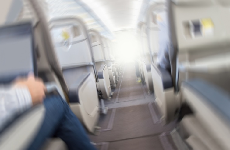 Pánikot idéző fotó egy repülőgép belsejében