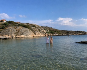 képcím