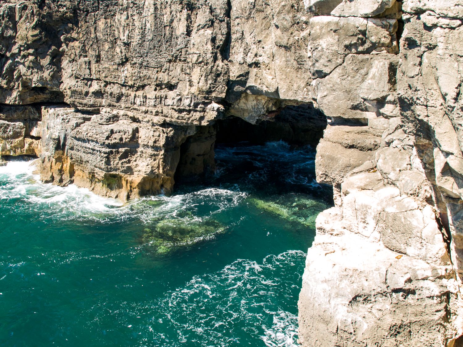 A Pokol Szájának (Boca de Inferno) barlanbejárata. Fotó: Getty Images.