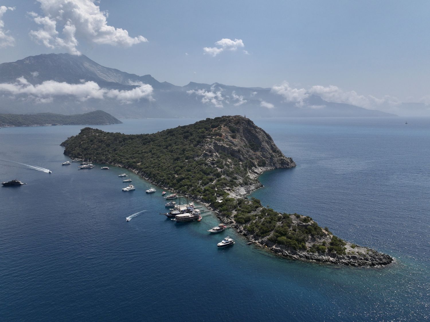Drónfelvétel a Gemiler-szigetről Mugla környékén.