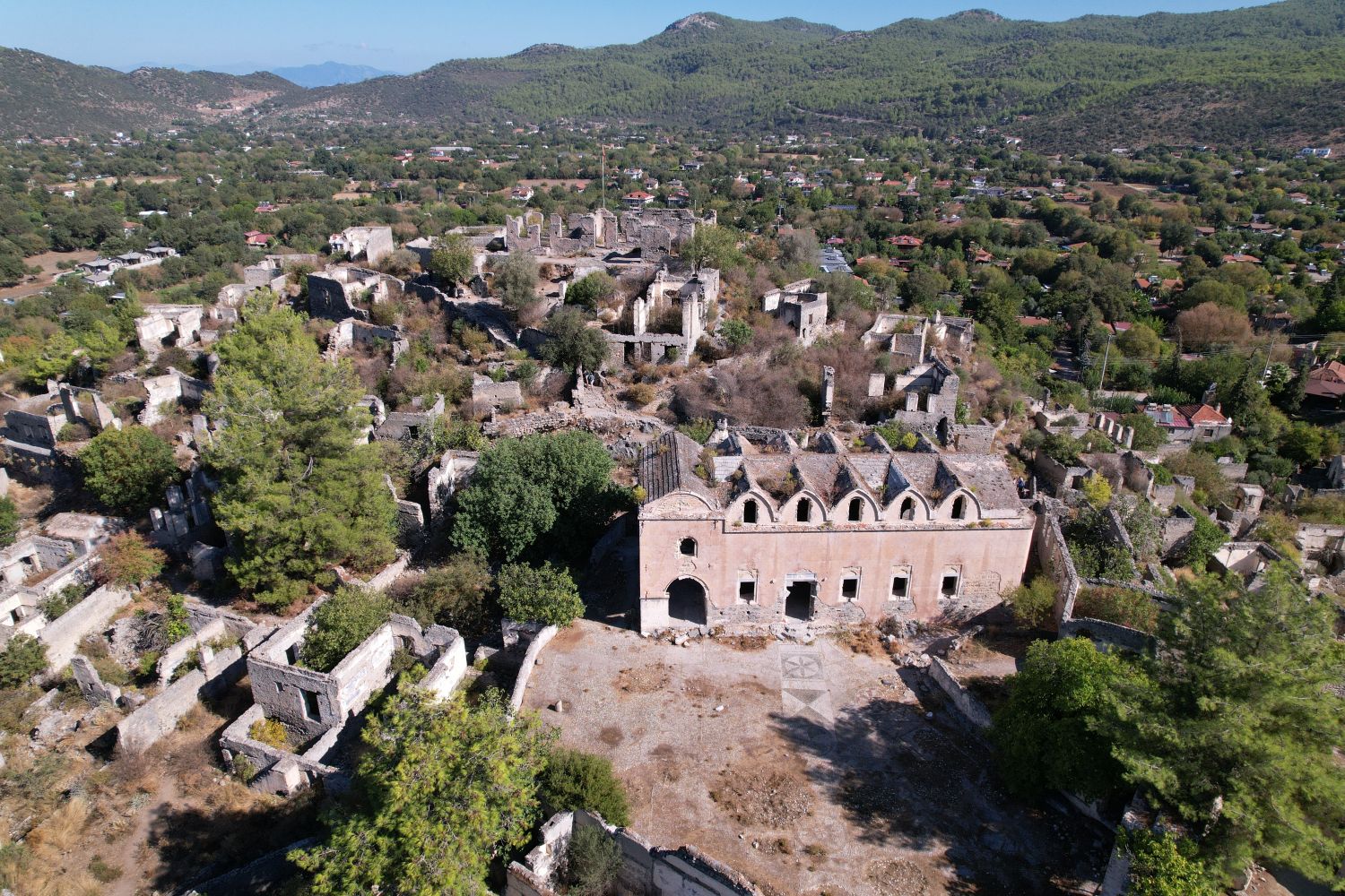 Légi felvétel Kayaköyről, a Muğla tartománybeli Fethiye körzetétől.