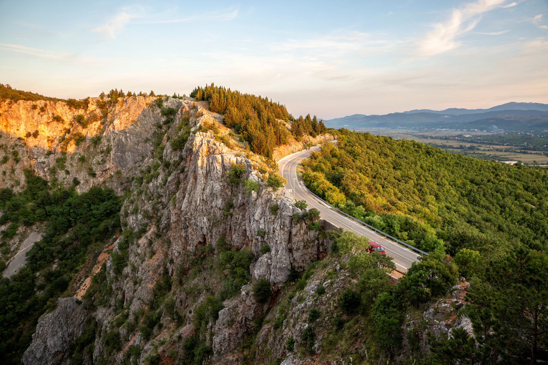Horvátország, Dalmácia, Imotski, út a Vörös-tó környékén