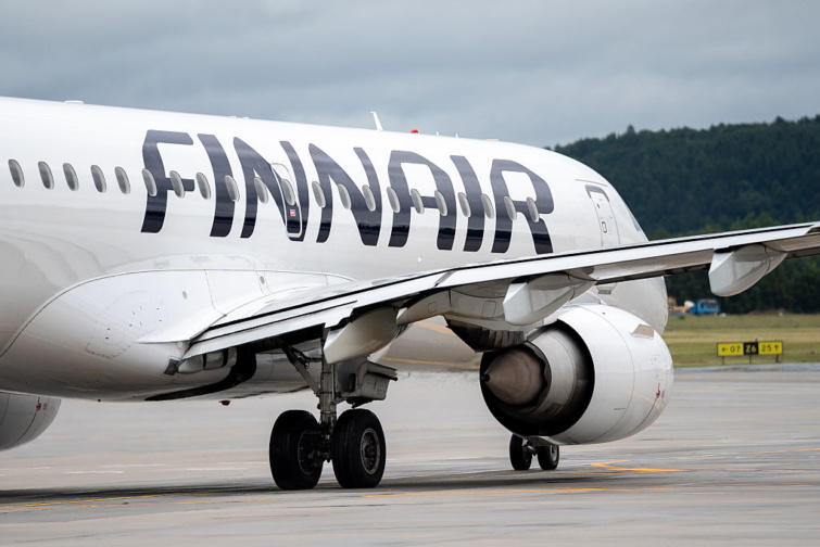 Egy Finnair Embraer E190 repülőgép látható a II. János Pál Krakkói Balice Nemzetközi Repülőtéren, Krakkóban, Lengyelországban, 2026. június 11-én.