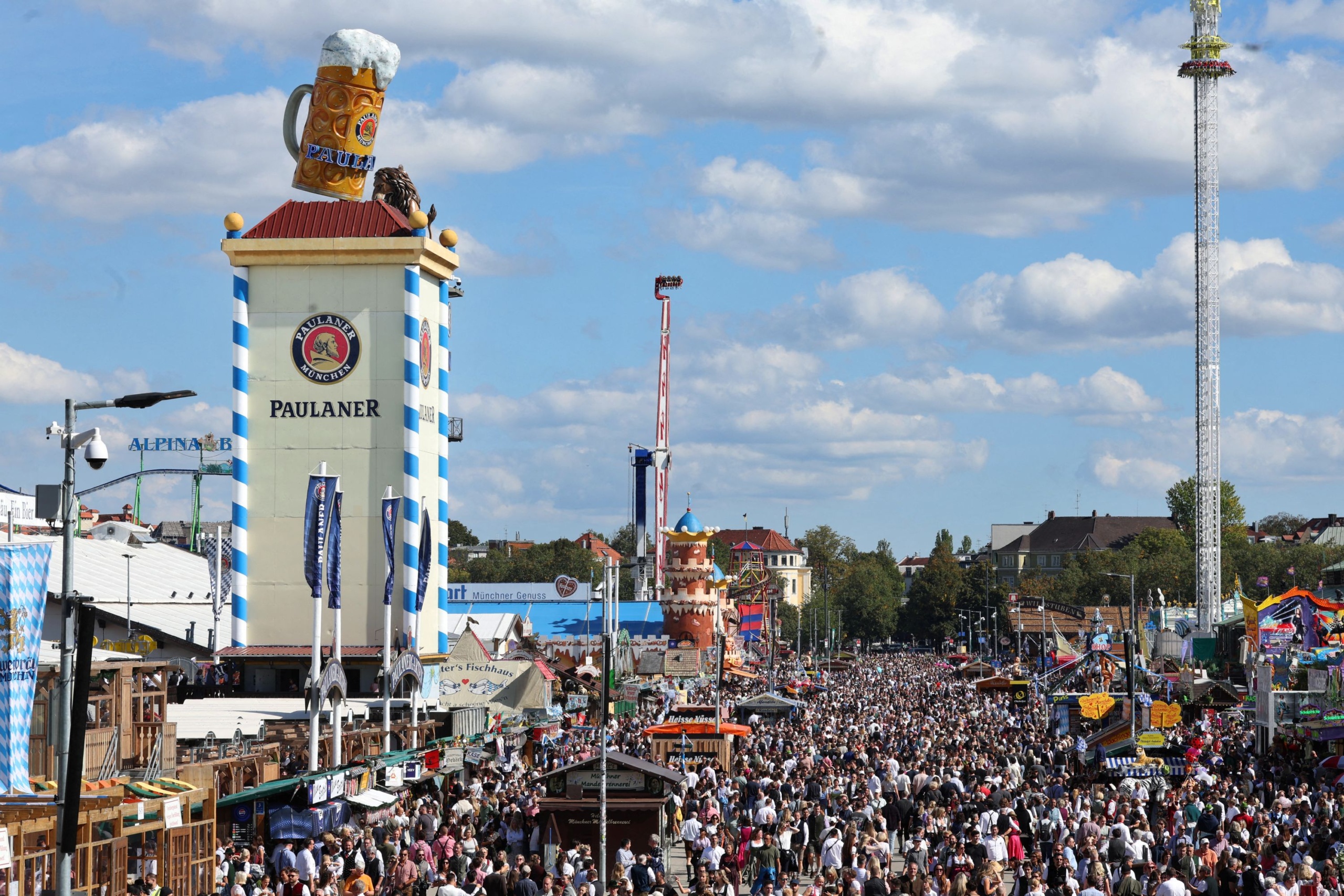 Megnyílt a müncheni Oktoberfest sörfesztivál