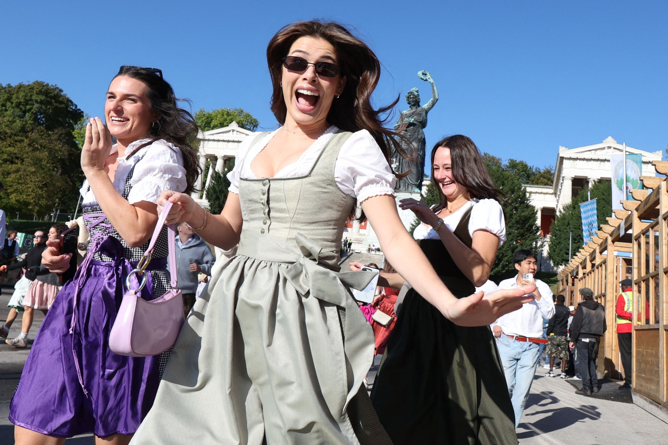 Megnyílt a müncheni Oktoberfest sörfesztivál