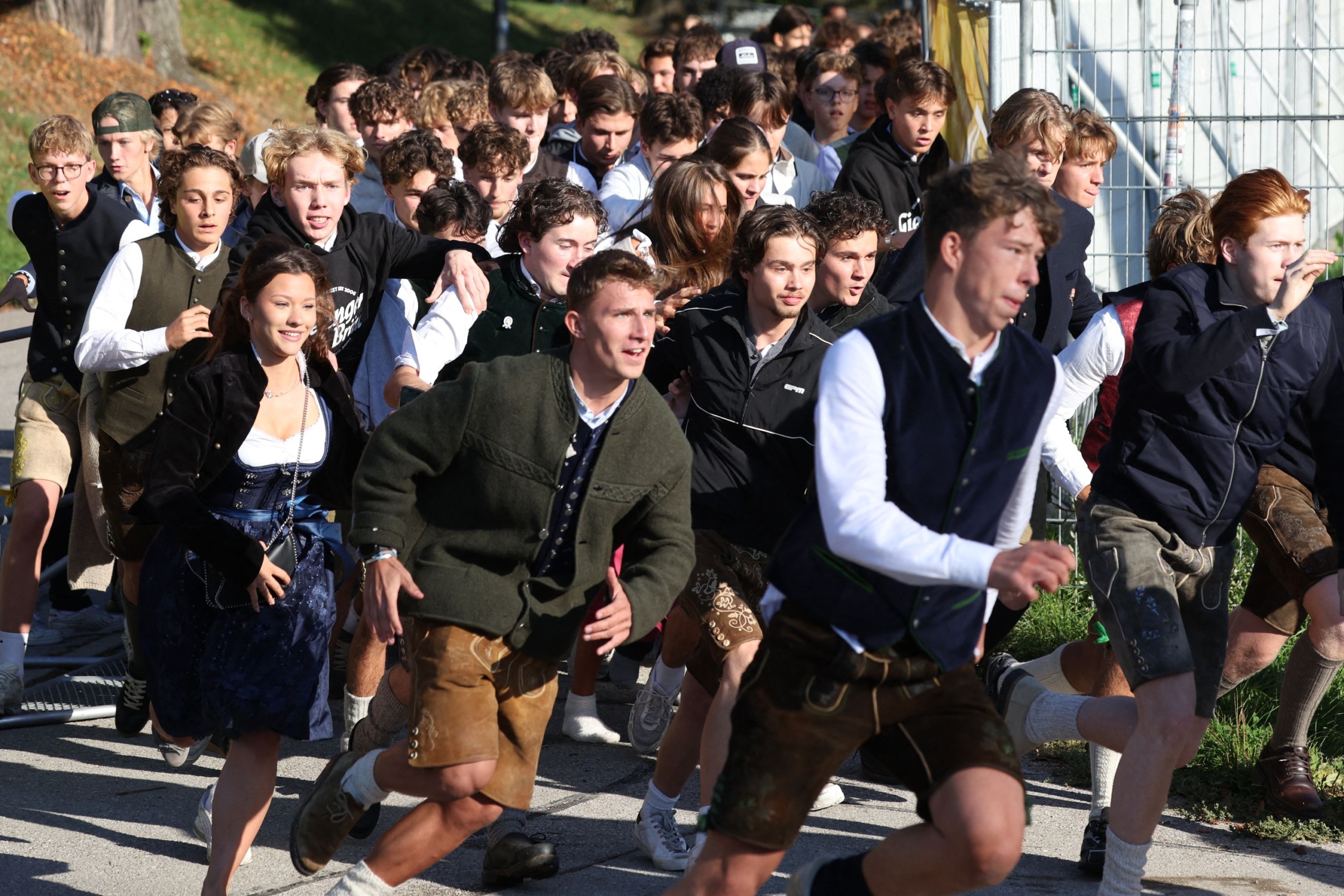 Megnyílt a müncheni Oktoberfest sörfesztivál