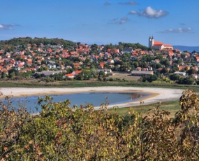 képcím