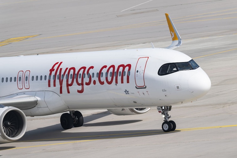 A Pegasus légitársaság egyik gépe várakozik a kifutón