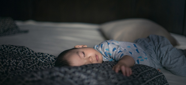 Alvó kisbaba - ingyenes alkalmazással biztonsági kamerává alakíthatod régi okostelefonod