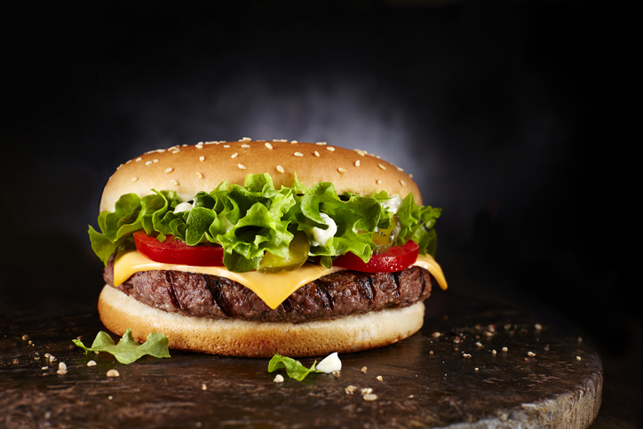 Sajtburger - tele vannak PFA-val az élelmiszercsomagolások