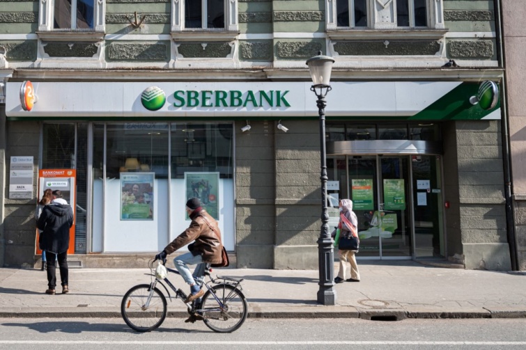Érkezik a pénz a Sberbank-ügyfeleknek