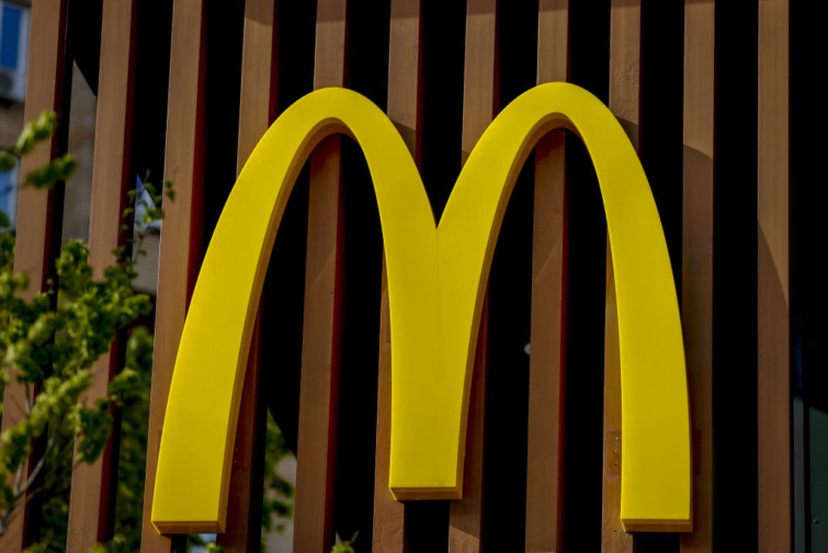 A McDonald's cégére - megnyitott az "orosz Meki"
