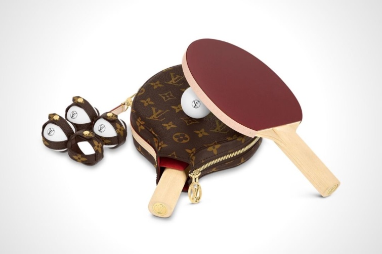 A Louis Vuitton pingpong szettje két ütővel és négy labdával