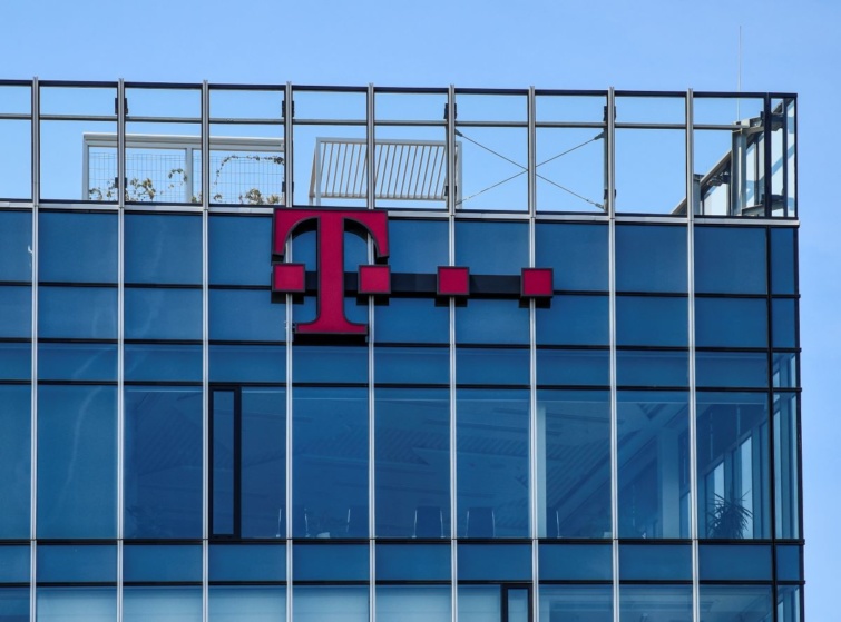 A 2018-ban átadott Magyar Telekom és T-Systems 58 ezer négyzetméter alapterületű székházának részlete a főváros IX. kerületében, a Könyves Kálmán körút és Üllői út találkozásánál