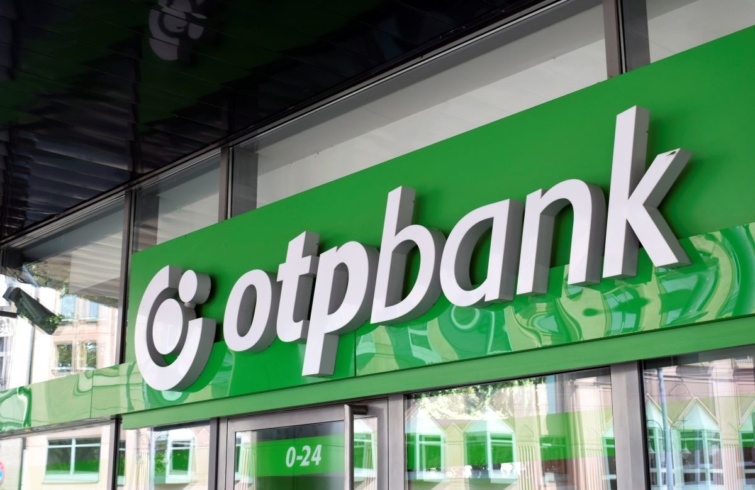 Az OTP Bank Kálvin téri fiókjának cégtáblája.