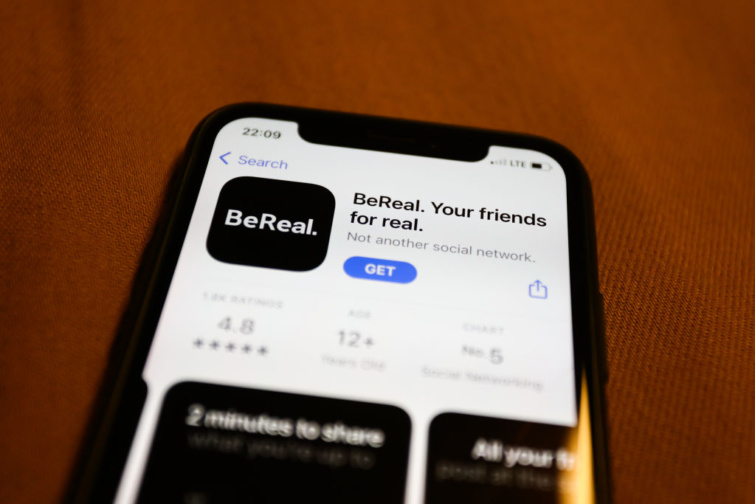 A BeReal alkalmazás telefonon 