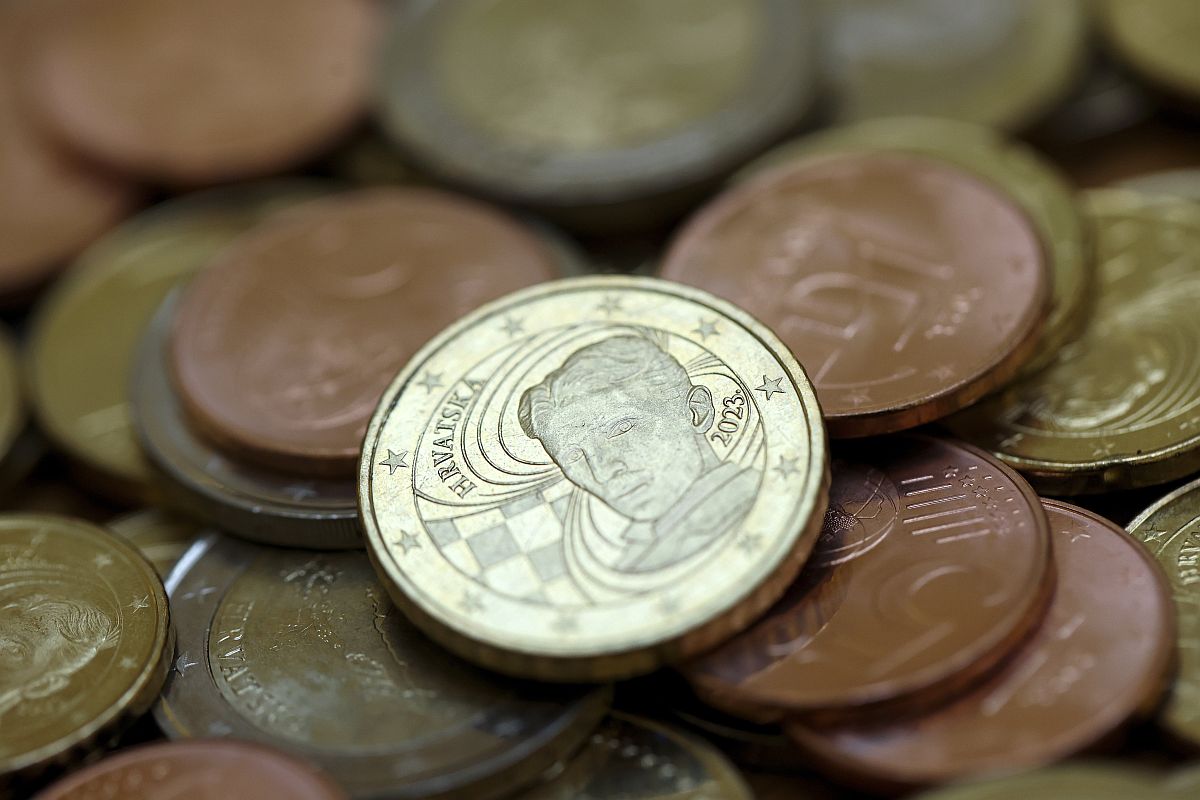 Nikola Tesla feltaláló arcmása egy új euróérmén.