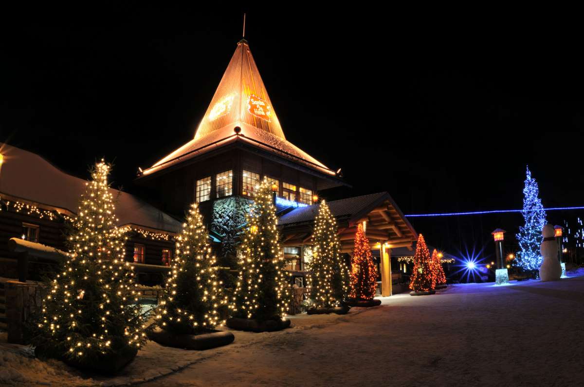 A finn Santa Claus Village egy része Rovaniemiben