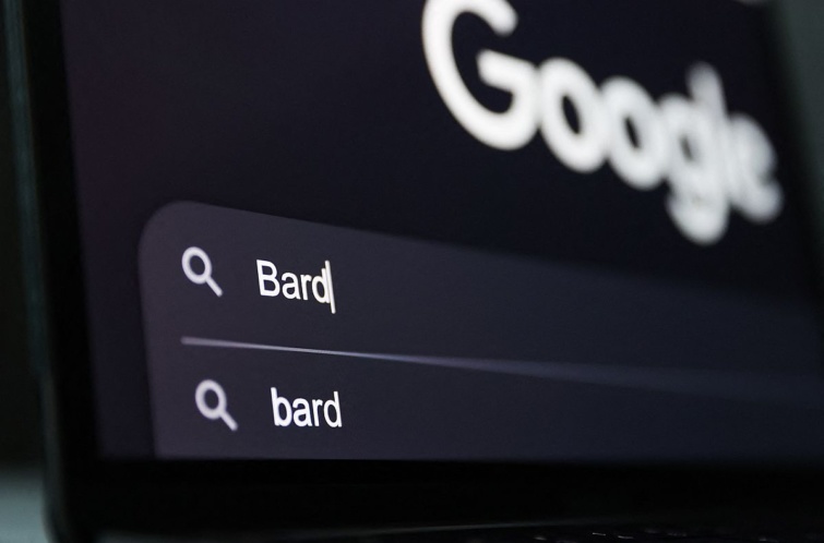 A Google Bard nevű chatbotja.