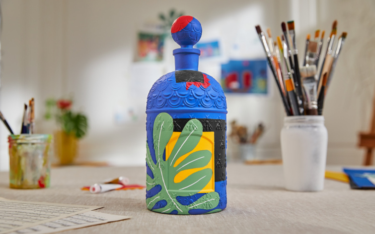 A Matisse művéből inspirálódott Guerlian parfümös üveg