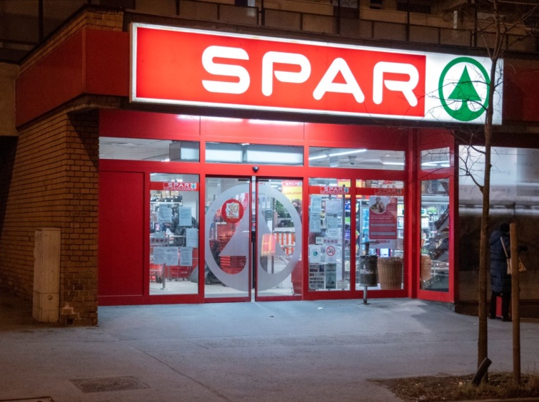 A Spar egyik budapesti üzletének bejárata