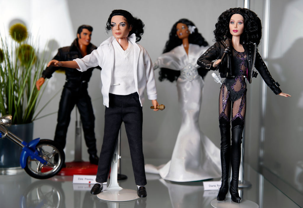 A Cherről és Michael Jacksonról mintázott Barbie babák