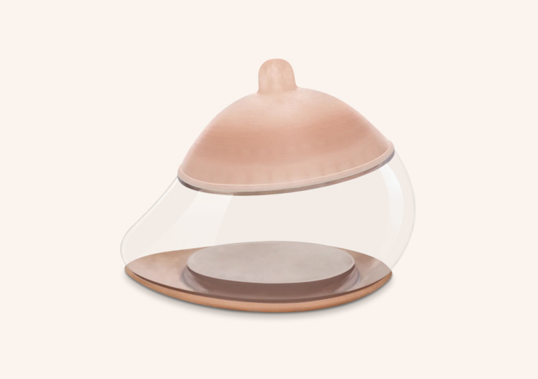 A női mellett tökéletesen utánzó cumisüveg