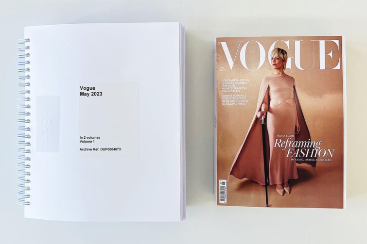 A Braille-írással készült Vogue, a címlapon Selma Blair színésznővel 