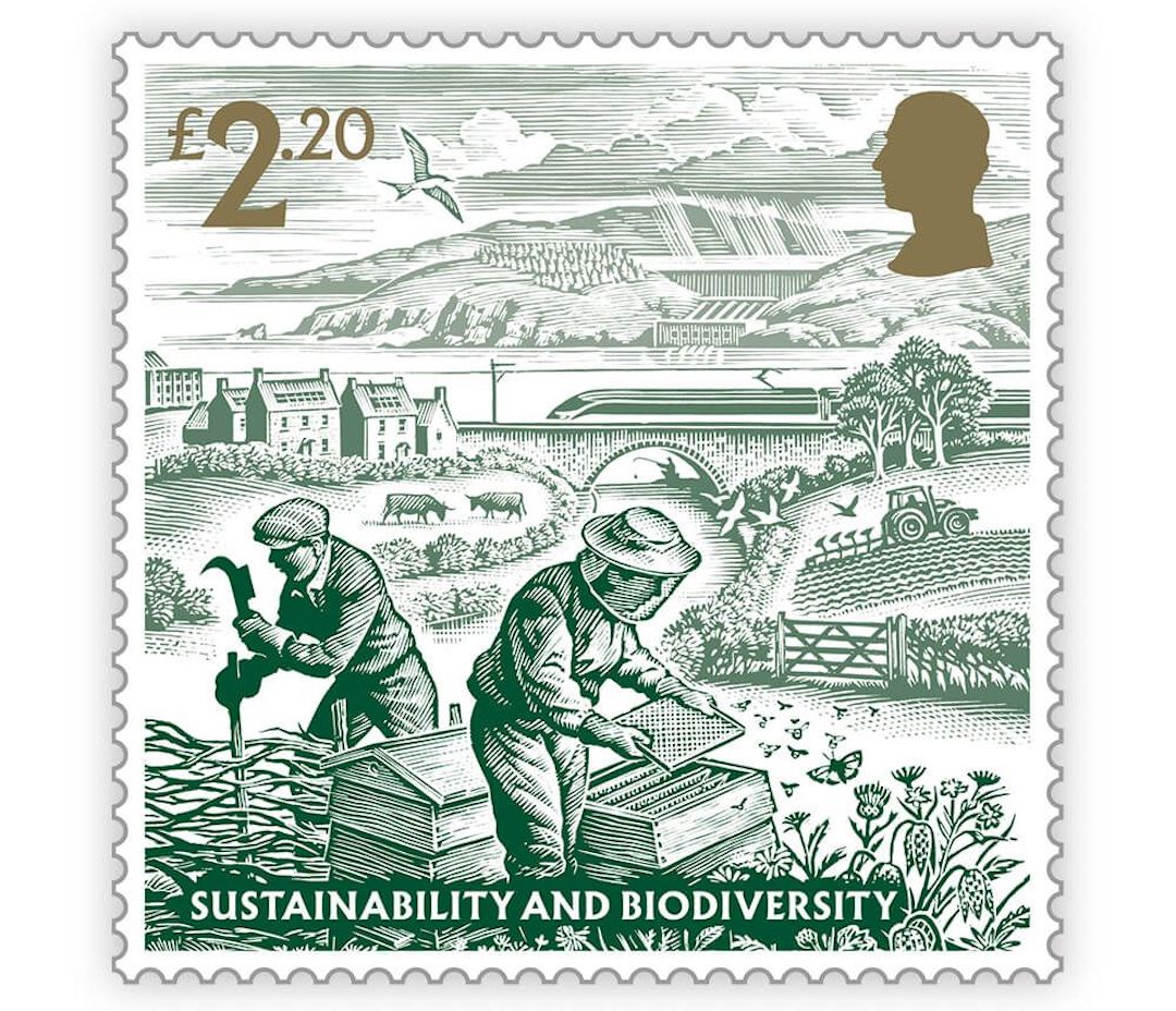 A III. Károly koronázására készített bélyeg, amin a fenntarthatóságra és a biodiverzitásra hívja fel a figyelmet a király