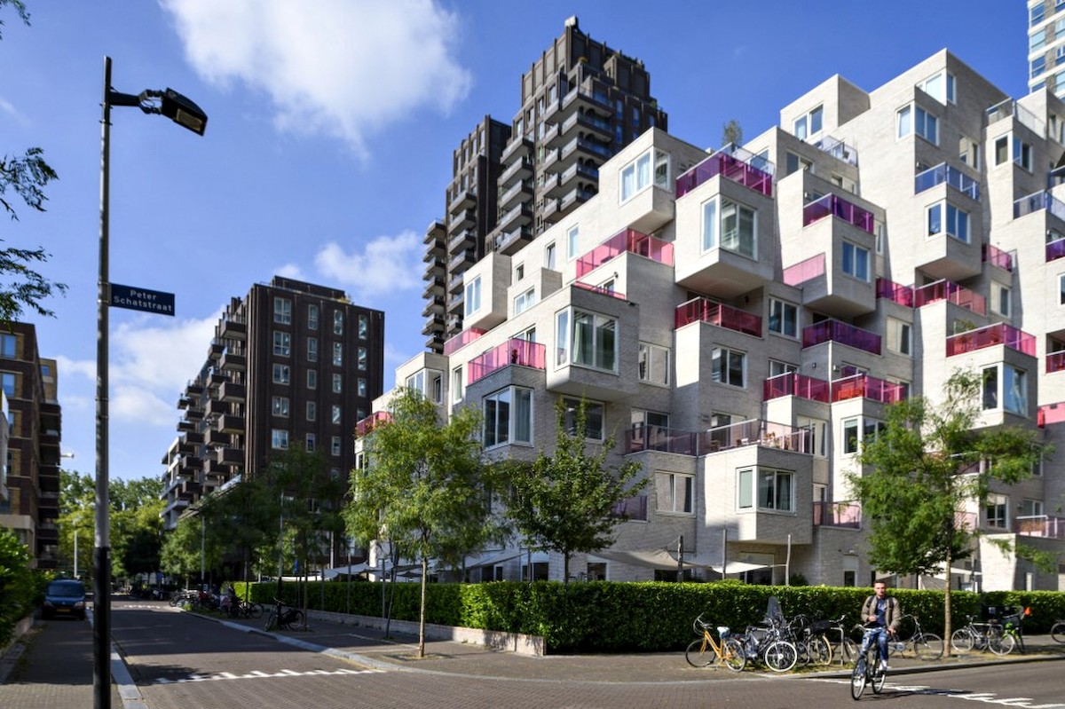 Különös alakú ház Amszterdamban
